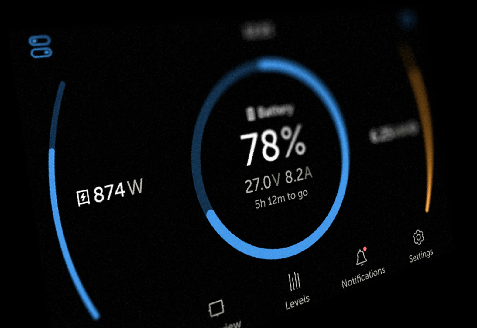 Close-up of the Brief screen: battery at 78 percent, 27.0 volts, 8.2 amps, 5 hours 12 minutes to go